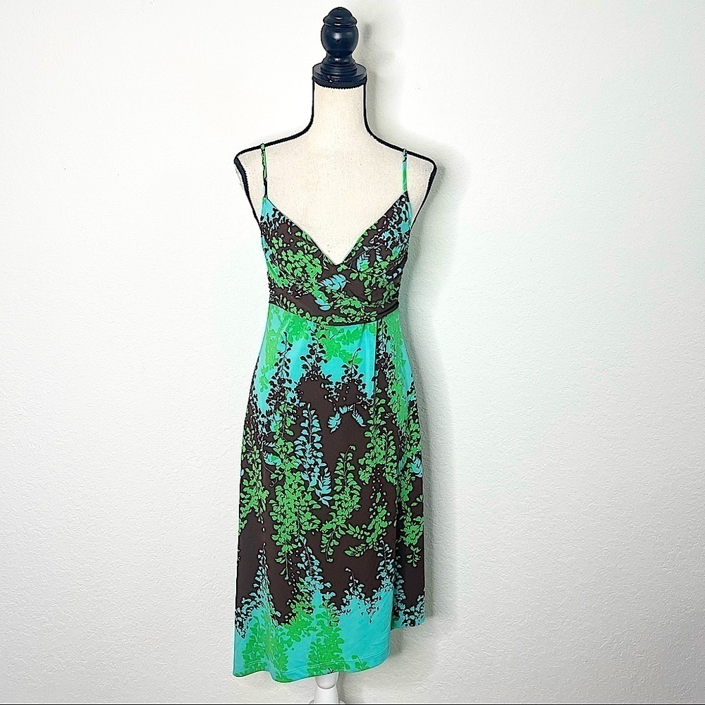 BCBGMAXAZRIA Sleeveless V-neck Floral Spaghetti Strap Asymmetrical Dress Medium